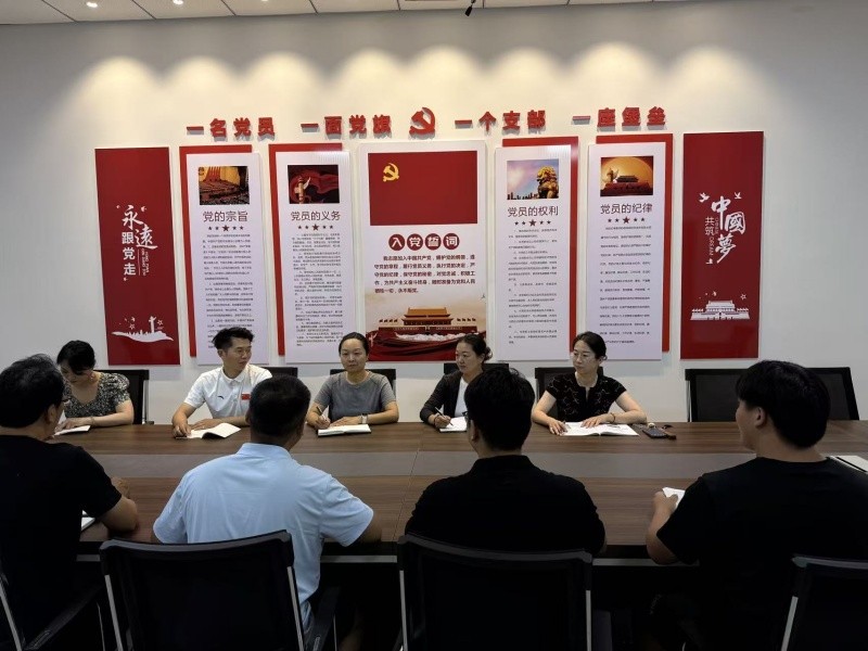 安全筑防线,教学保平安(800×600).jpg